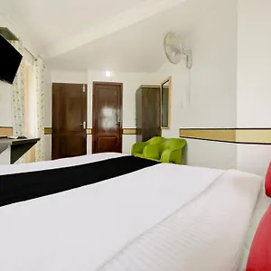 Collection O 75308 Floatel International Hotell